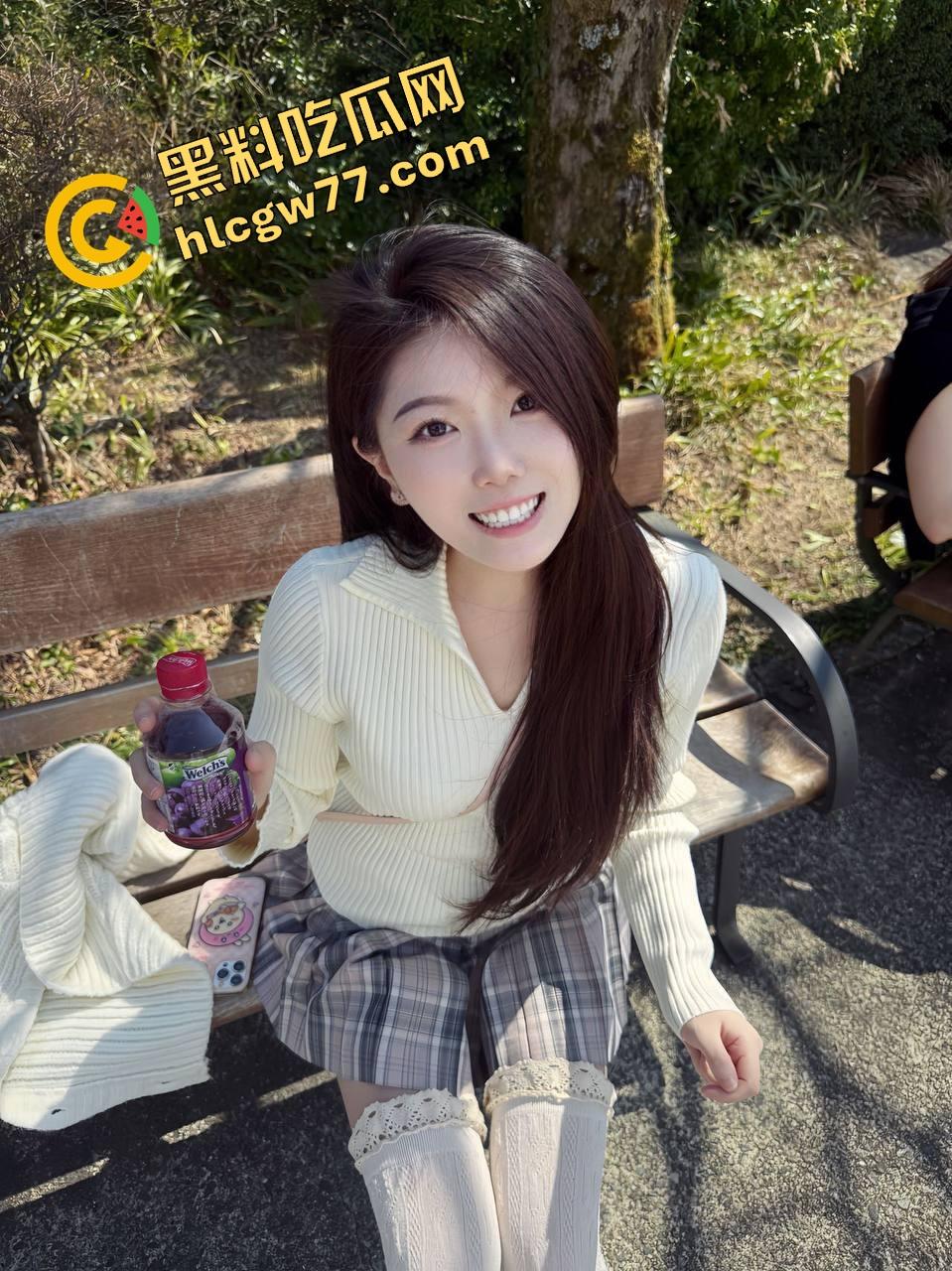 呼市鹏辉地产『杨梦琪』出轨私拍曝光,私下撩骚被老公发现 忍而不发揭露黑料,骚母狗撩客户颜射一脸!-4