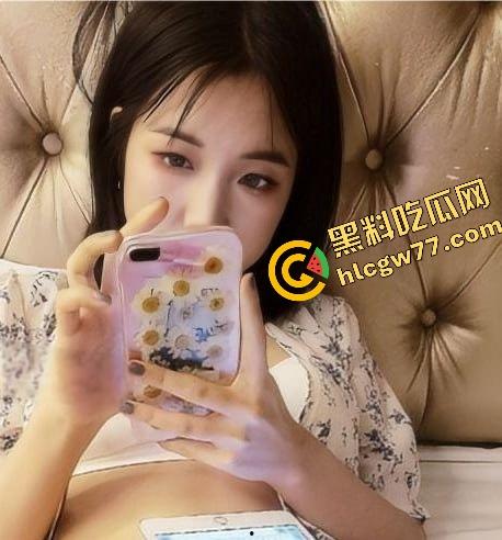 呼市鹏辉地产『杨梦琪』出轨私拍曝光,私下撩骚被老公发现 忍而不发揭露黑料,骚母狗撩客户颜射一脸!-8