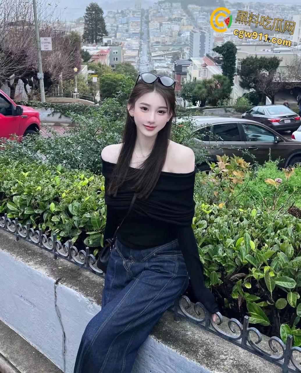 上海戏剧学院舞蹈生【宋雅倩】,一放假立马被男友拉去开房,超粉嫩白虎骑乘榨精,肏到求饶放过 !-1