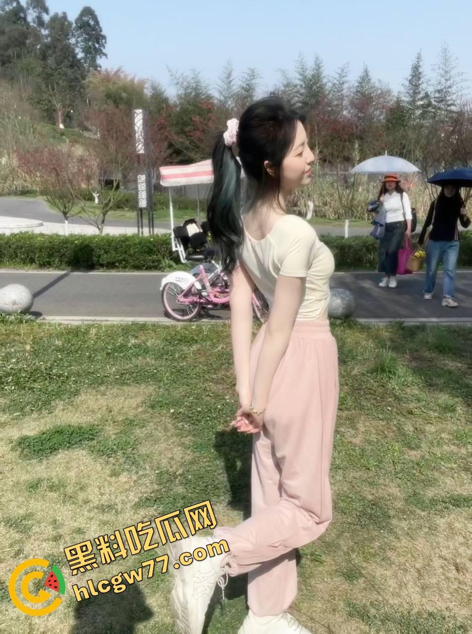 海角乱伦大神周末电竞酒店迷陷亲妹石榴裙,强吻抠抠坑偷偷拔套狂射粉逼,菊花被粗棒捅烂浪叫如狗!-2