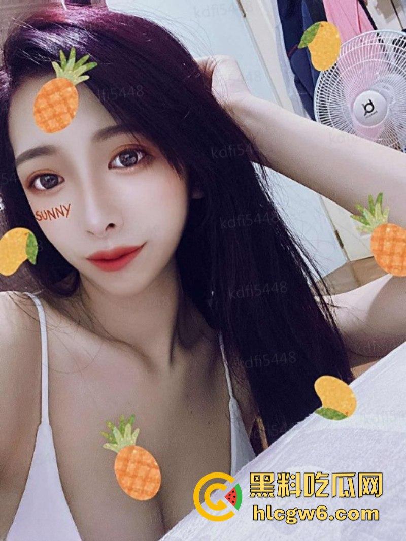 极品兔牙女大学生【杨萌】直播发骚 岔腿直播露奶露逼 被录屏指证后说自己有第二人格!-4