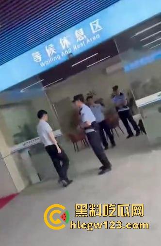 广东东源行政服务中心领导【刘伟途】与女下属车震 被丈夫当场抓奸 视频曝光连衣服都还没来得及穿!-8