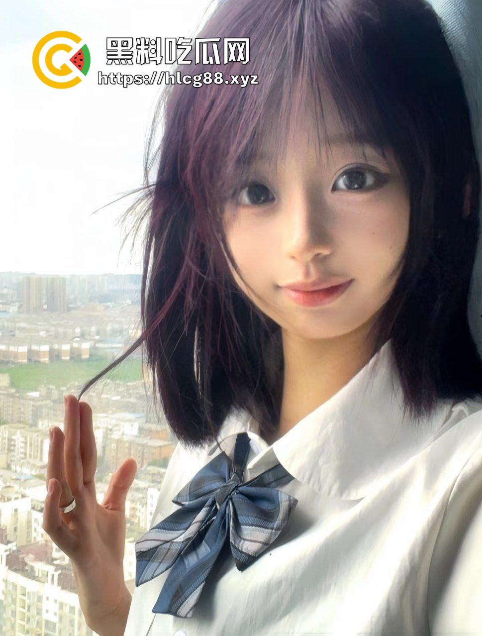 职高清纯小太妹大展鲍鱼,金逼高价约炮大哥,不敢操太快,慢慢抽插品尝粉嫩白虎小鲍鱼!-3