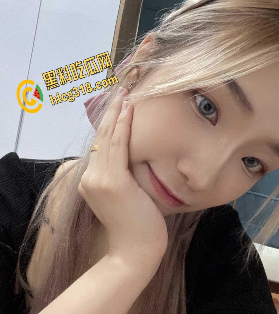 清纯美乳学生妹校外兼职,下海卖艺不卖身不做打炮,专一做半套这口活绝不绝?-1