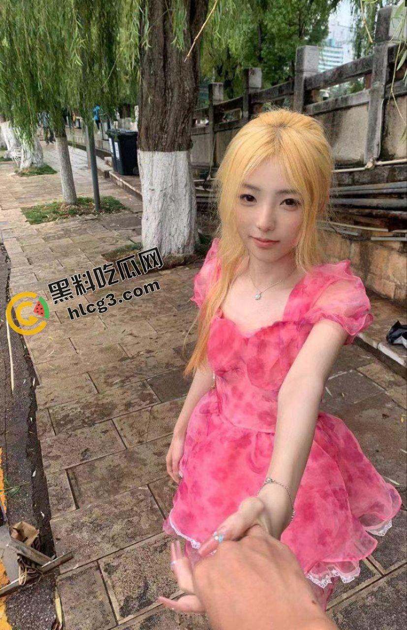 上海00年『叶蓉蓉』沦为金钱奴隶！清纯女神小萝莉与金主爸爸口交私拍曝光，男友心碎成绿帽侠！-6