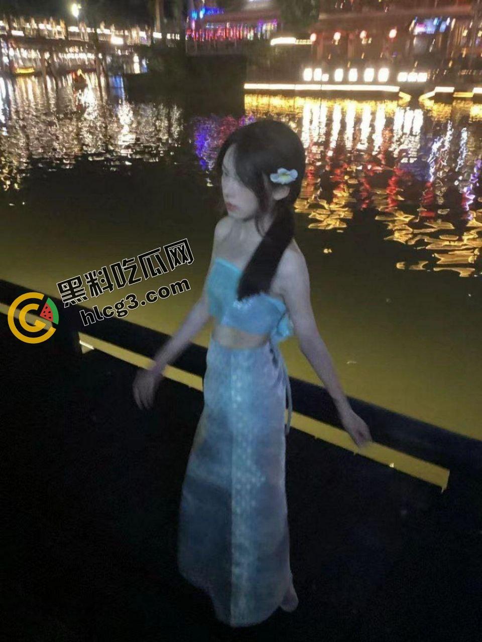 上海00年『叶蓉蓉』沦为金钱奴隶！清纯女神小萝莉与金主爸爸口交私拍曝光，男友心碎成绿帽侠！-15