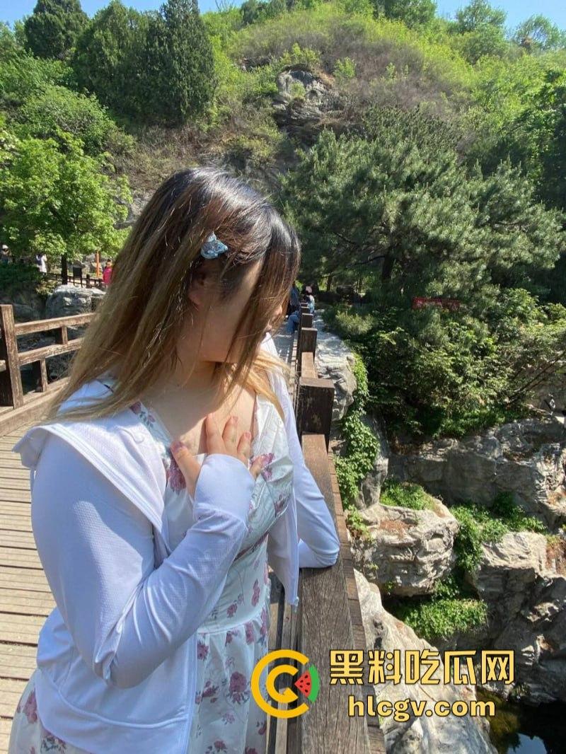 成都电子科技大学【戴蕊莲】优秀学生背后竟是性瘾母狗 被多人调教视频流出-4