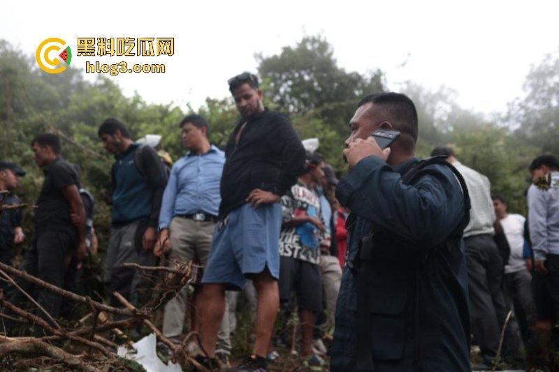 没事别出门!4名中国公民在尼泊尔直升机坠机事件中遇难!-6