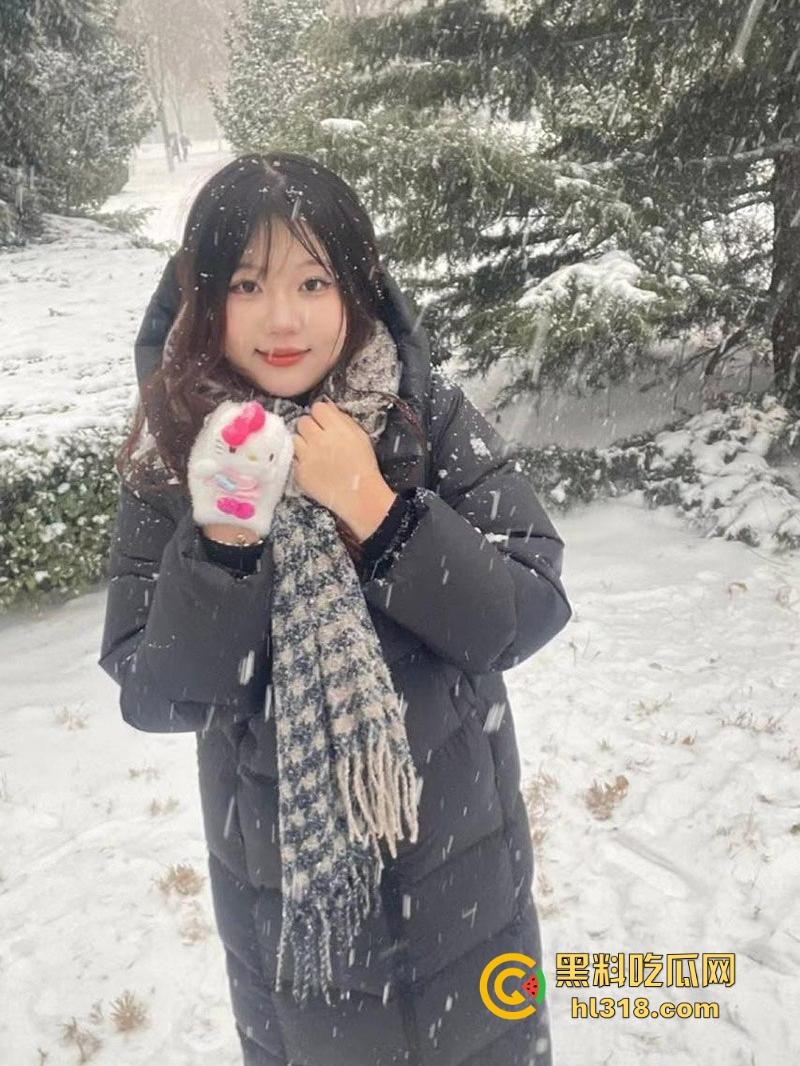 山西财经大学【郭盈盈】自慰视频流出，丰满巨乳与顶级巨臀，微胖尤物上演极致的诱惑！-5