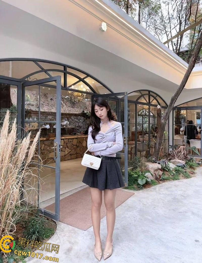 长沙高颜值女神【陈玲渝】，御姐气质极品身材，露脸口交樱桃小嘴狂吞大屌榨精，反差婊口技爆棚！-1