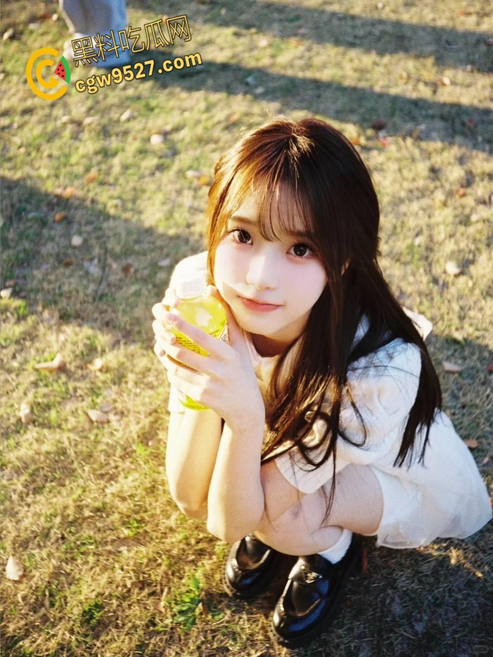 出租房交不起燃气费,翘臀牛仔裤的妹妹,淫语挑逗暗示哥哥,后入暴力抽插内射,操的妹妹淫水直喷 !-1