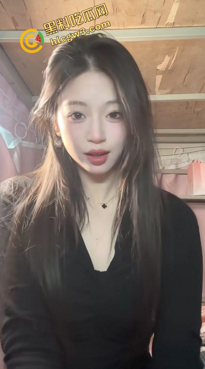 陕西科技大学反差骚鸡女学生『小红豆』下海约炮大哥被曝 美乳嫩体爆干骚逼！原创曝光流出！-4