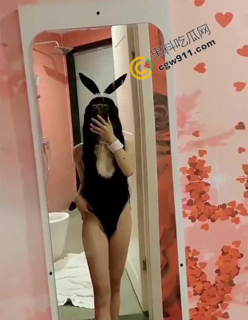 湖南人妻【赵亚娜】情趣酒店偷情视频曝光！翘臀巨乳美妇穿性感丝袜，被老公兄弟猛烈操，淫声四起-4