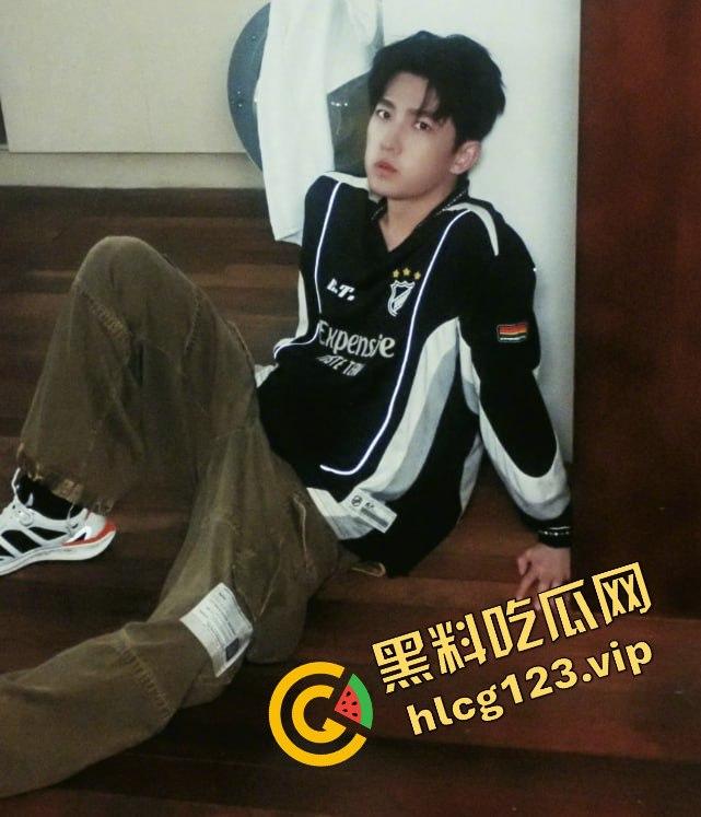 台湾狗仔葛斯齐再曝猛料 杨洋操粉对象竟然是富婆作家顾漫 编剧主演竟然成了炮友，我觉得狗仔是没活了没活硬整-10