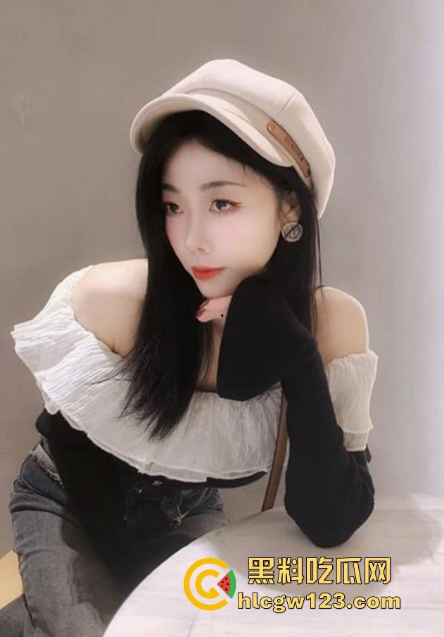 海角乱伦大神 我和亲妹妹 阳台全裸后入爆操妹妹 全程淫语骚话一镜到底！-2