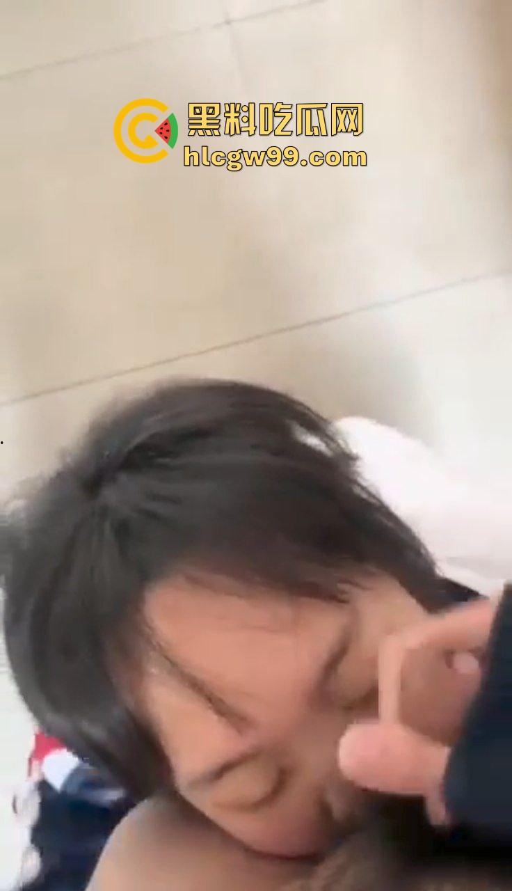 瓦房店高级中学反差小母狗【晨佳】青春年华爱上美味大鸡巴，淫荡吸蛋舔屌口爆内射！独家曝光！-7