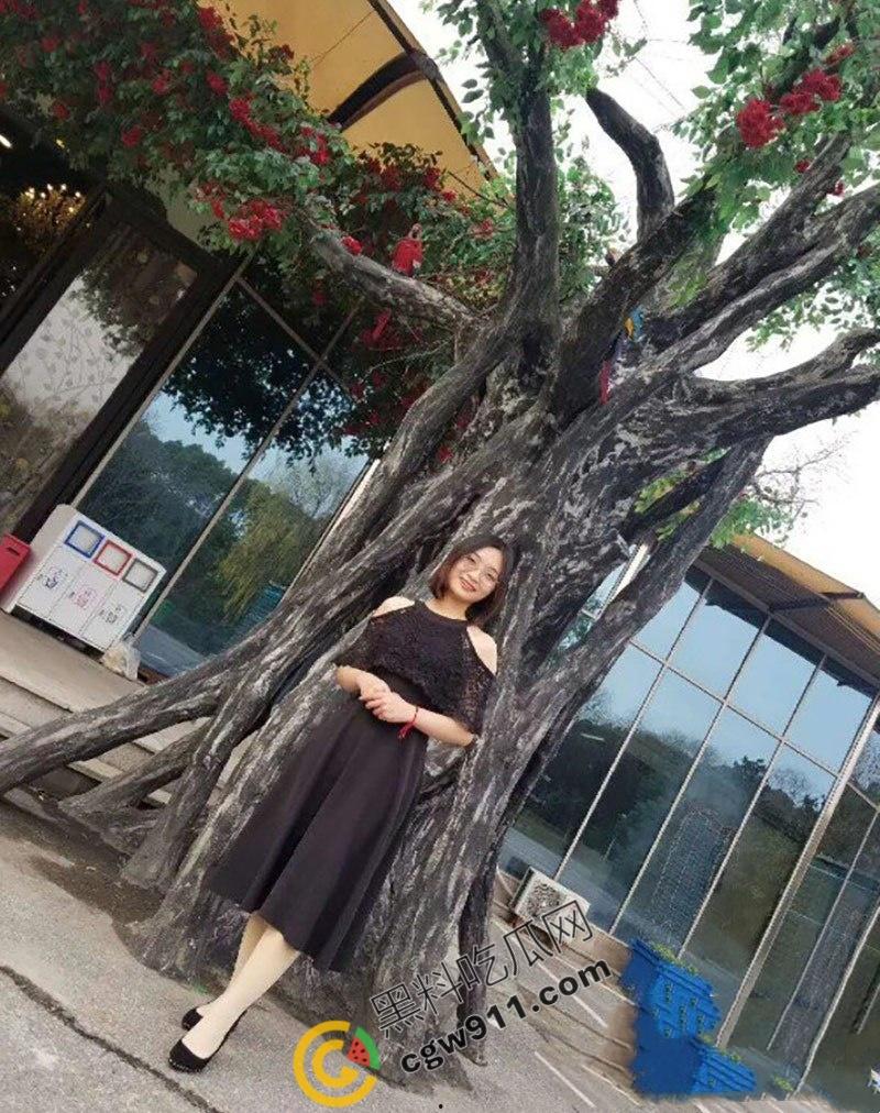 南京市星辉高级中学英语老师夏宁莹出轨丑闻曝光:高超口活迷倒校长,夜夜加班呻吟不止-6