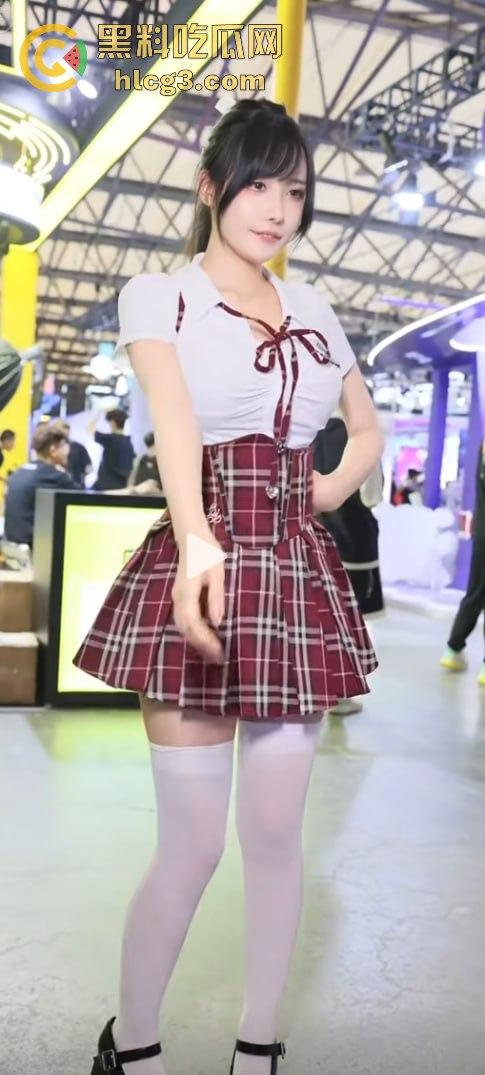 巨乳网红『糖果果candy』下海真相引发轰动:抖音48w粉丝,丝袜大长腿曾是网红金广发的神秘女搭!-6