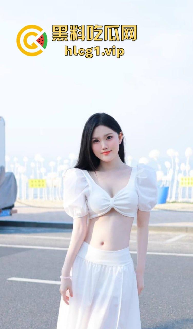 山东快手网红‘甜酱菜’直播露点录屏泄密!黑色情趣内衣下的性感诱惑曝光!-5