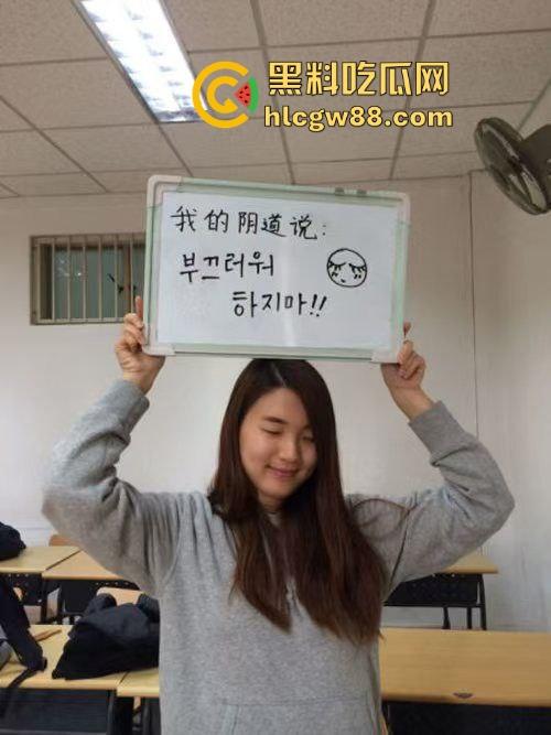 女性阴道觉醒!她们可以骚但你的鸡巴不能随便硬,不是每根鸡巴都有资格进入,未经许可请别硬,想进得报备!-5