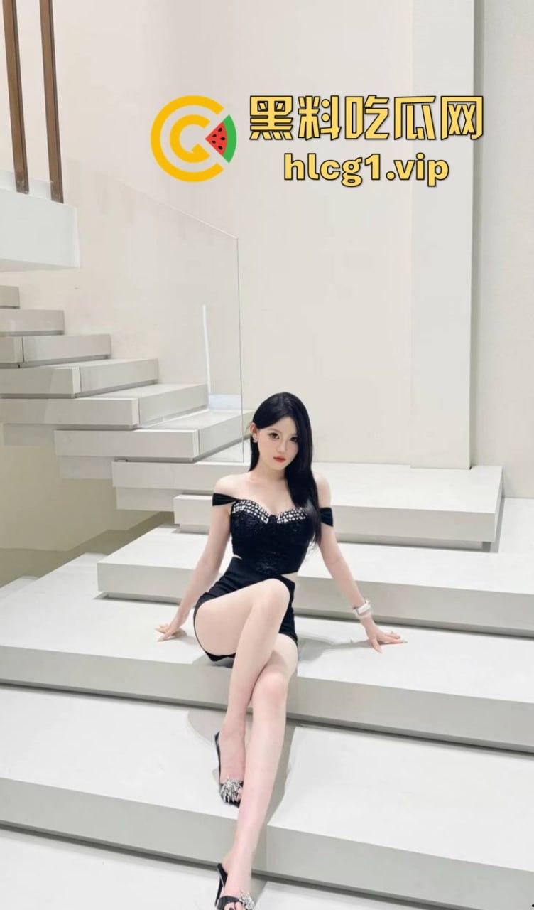 山东快手网红‘甜酱菜’直播露点录屏泄密!黑色情趣内衣下的性感诱惑曝光!-14