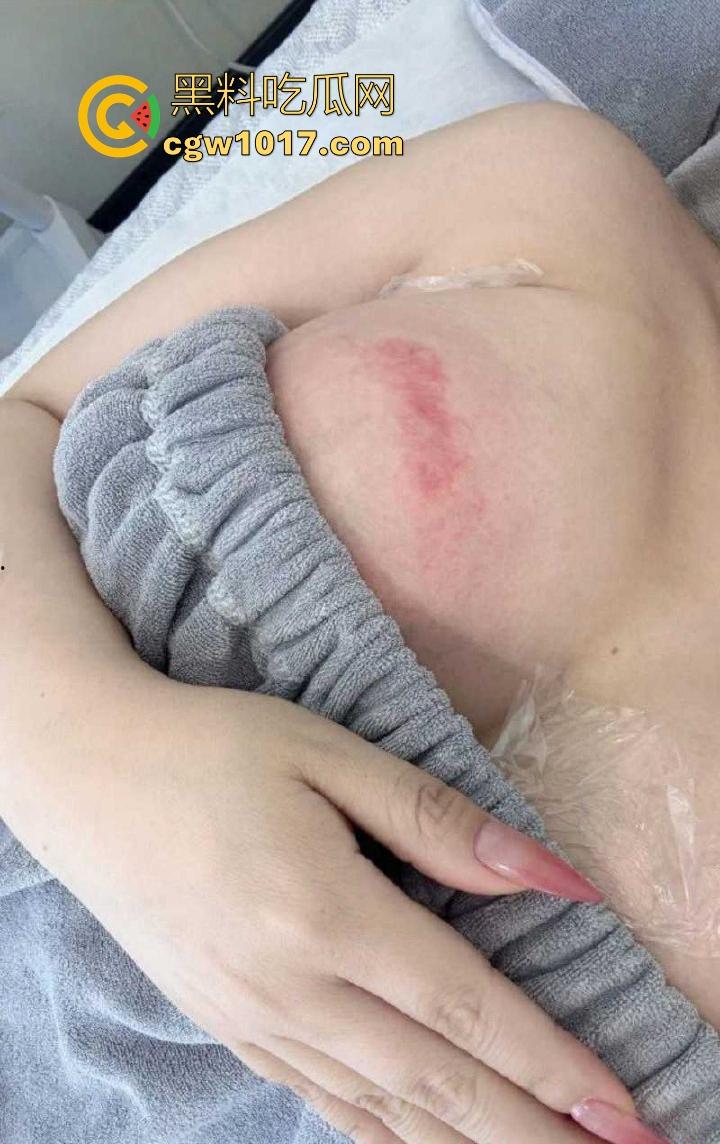 湘潭大学极品学姐【李文婷】平日清纯高冷的校园女神,在镜头前彻底放飞自我,道具骑乘自慰,尽显母狗本色!-1