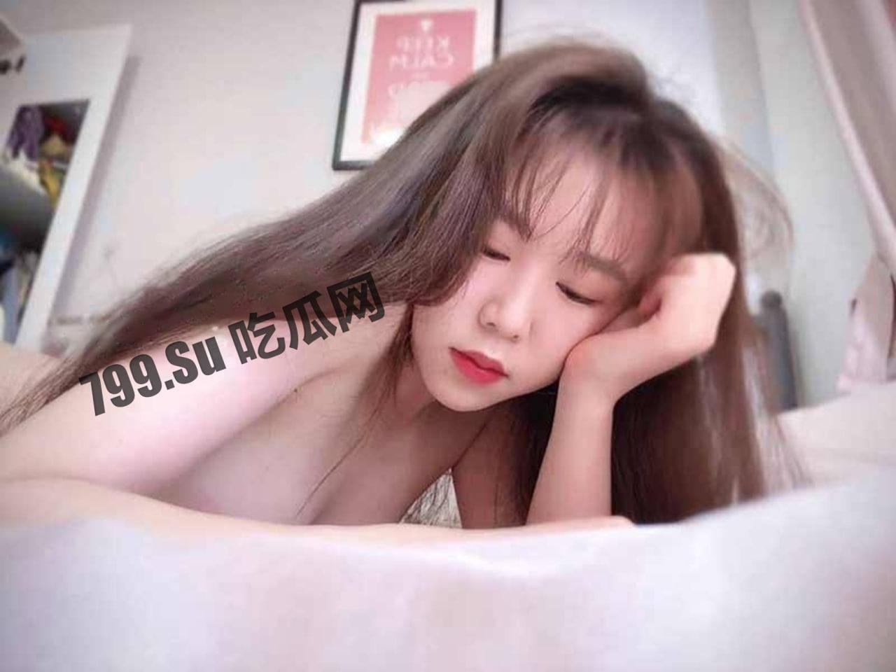 前女友系列!青岛大学大二女生 何欣 和男友私房照分手后遭流出-2