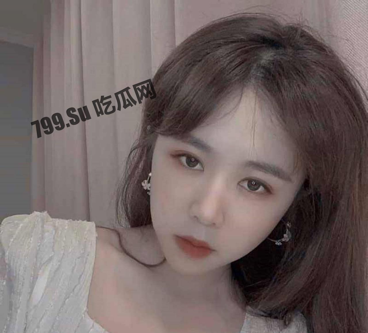 前女友系列!青岛大学大二女生 何欣 和男友私房照分手后遭流出-13