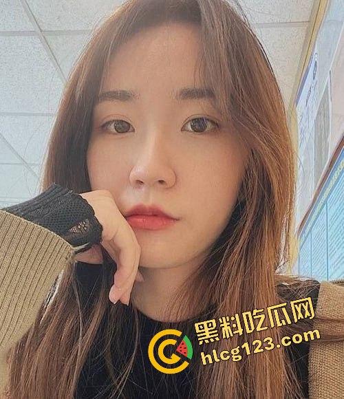 上海对外经贸大学高颜值眼镜婊『程玖玖』私密调教视频泄露！口球蒙眼舔棒，清纯学霸秒变骚货！-7