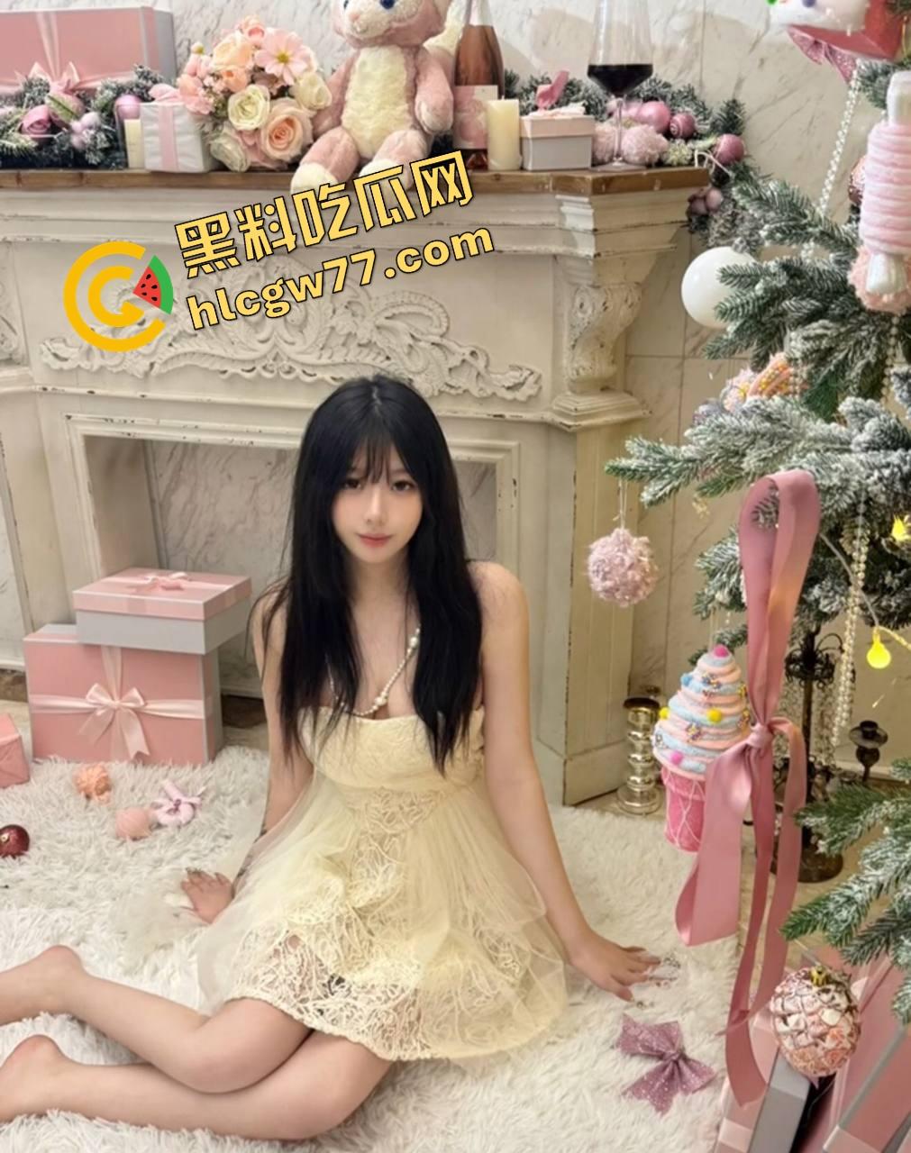 漫展大佬捡素人COS小萝莉开肛，酒店猛操嫩菊，骚逼萝莉嫩臀被干得稀巴烂，这他妈是变态肛交天皇！-2