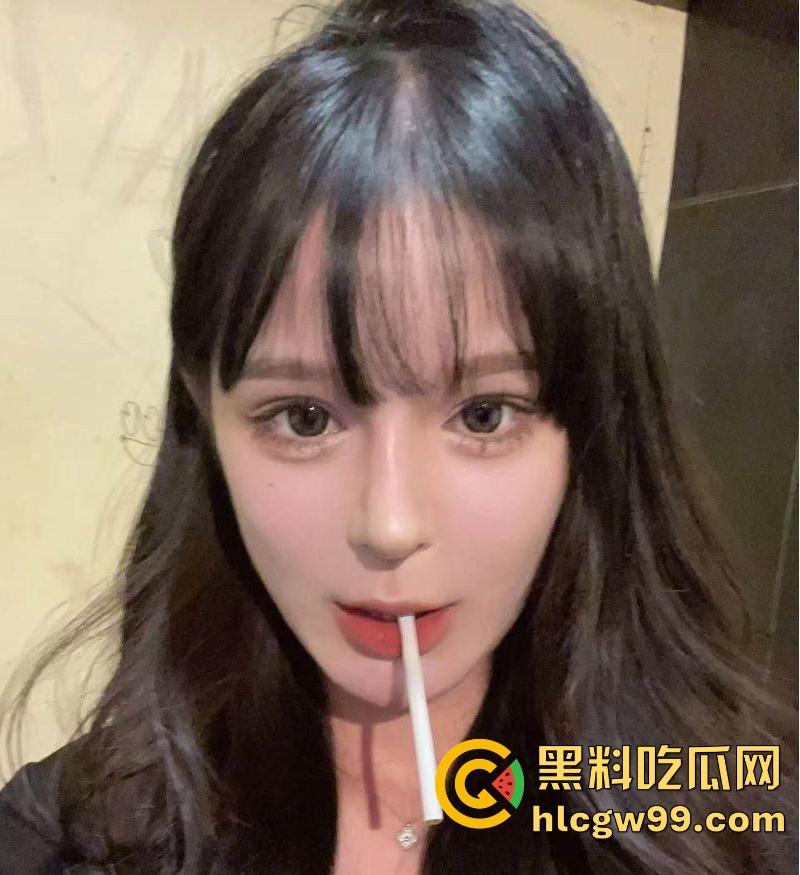 广州高颜值巨乳外围女【魏兮昕】被金主包养视频流出，口交侍奉无套爆操，骚劲爆棚！-1