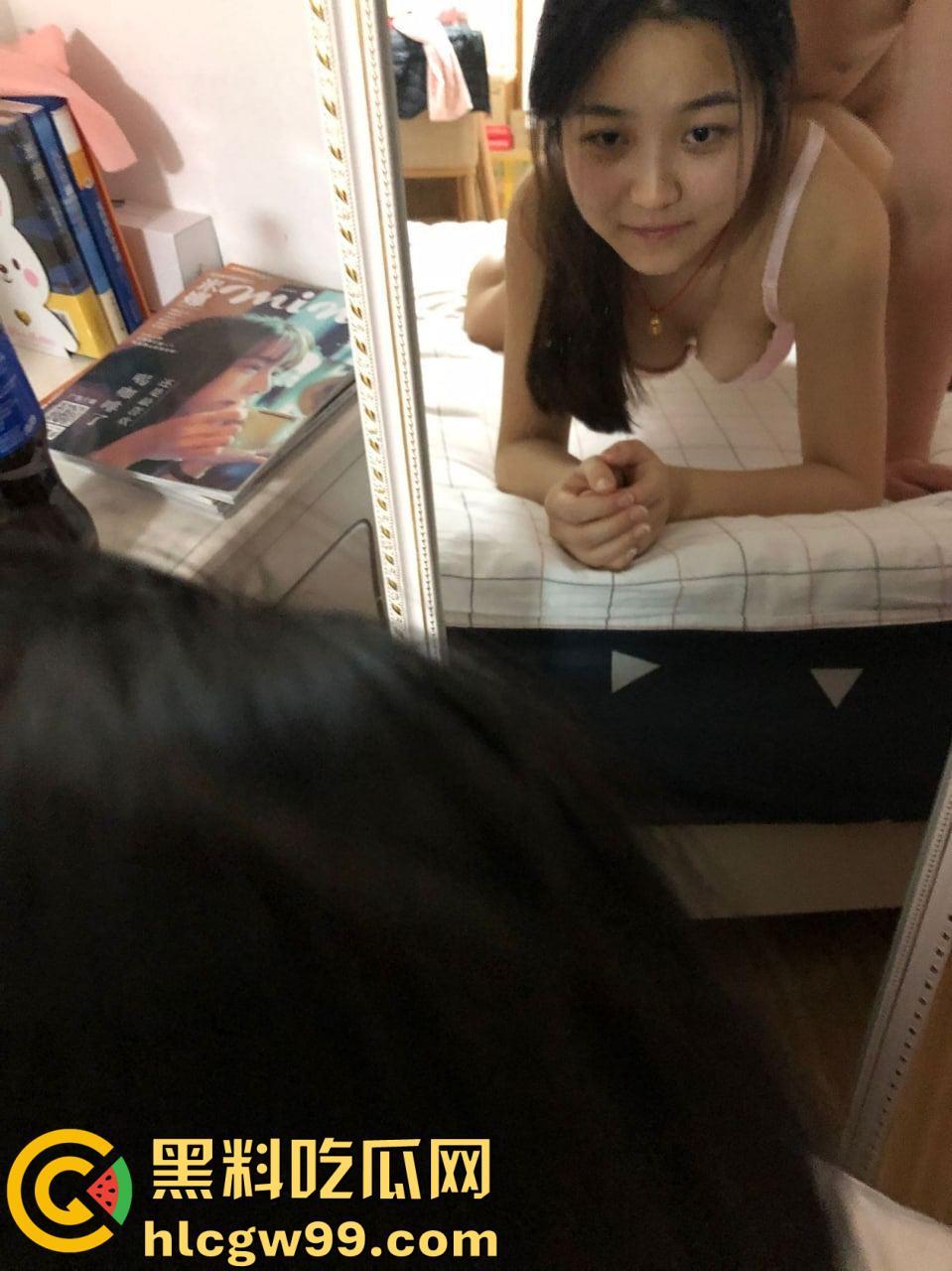 真实良家妹国企办公室文员少妇【刘琴】发小的长期炮友，结了婚不给操了惨遭曝光-3