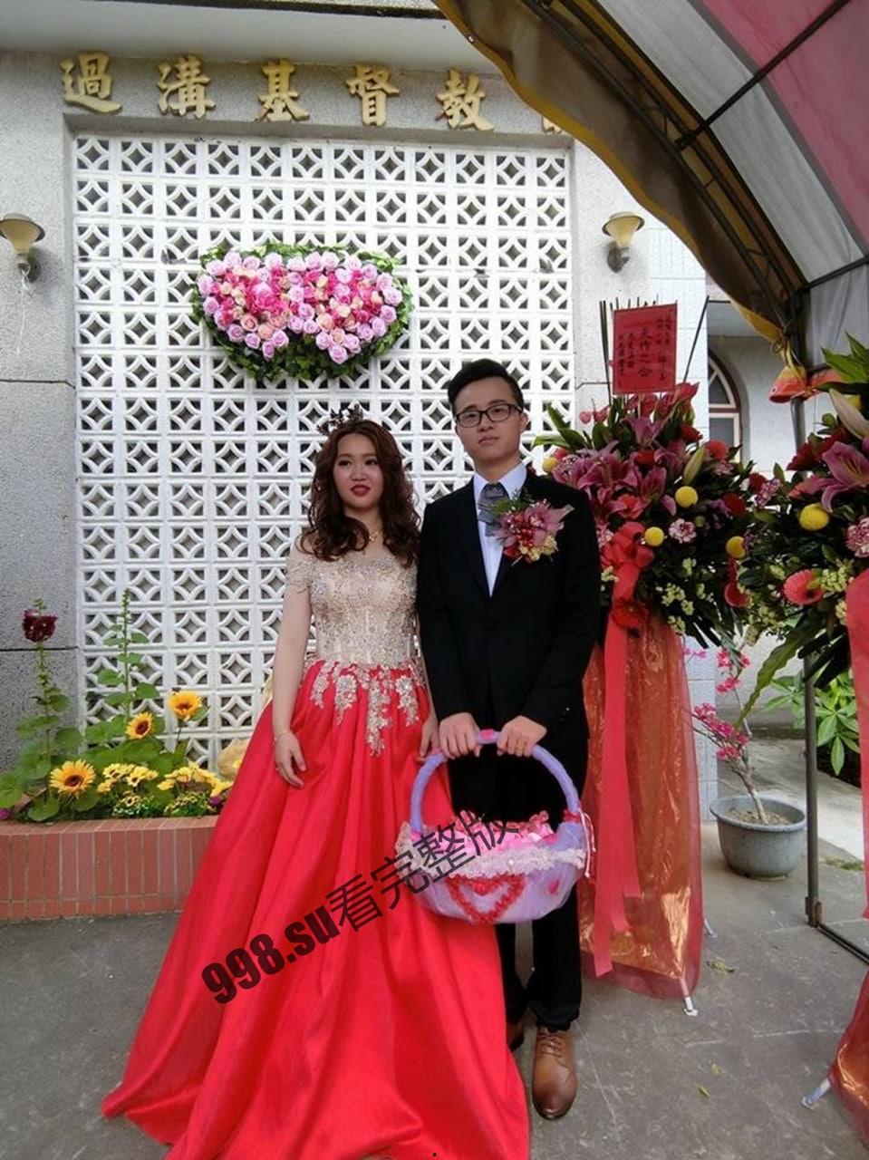 【反差女友】反差婊露脸已婚人妻小雅 不健康自拍流出粉笔蜂腰蜜桃臀大姨妈来了也不耽误性生活超级骚-10