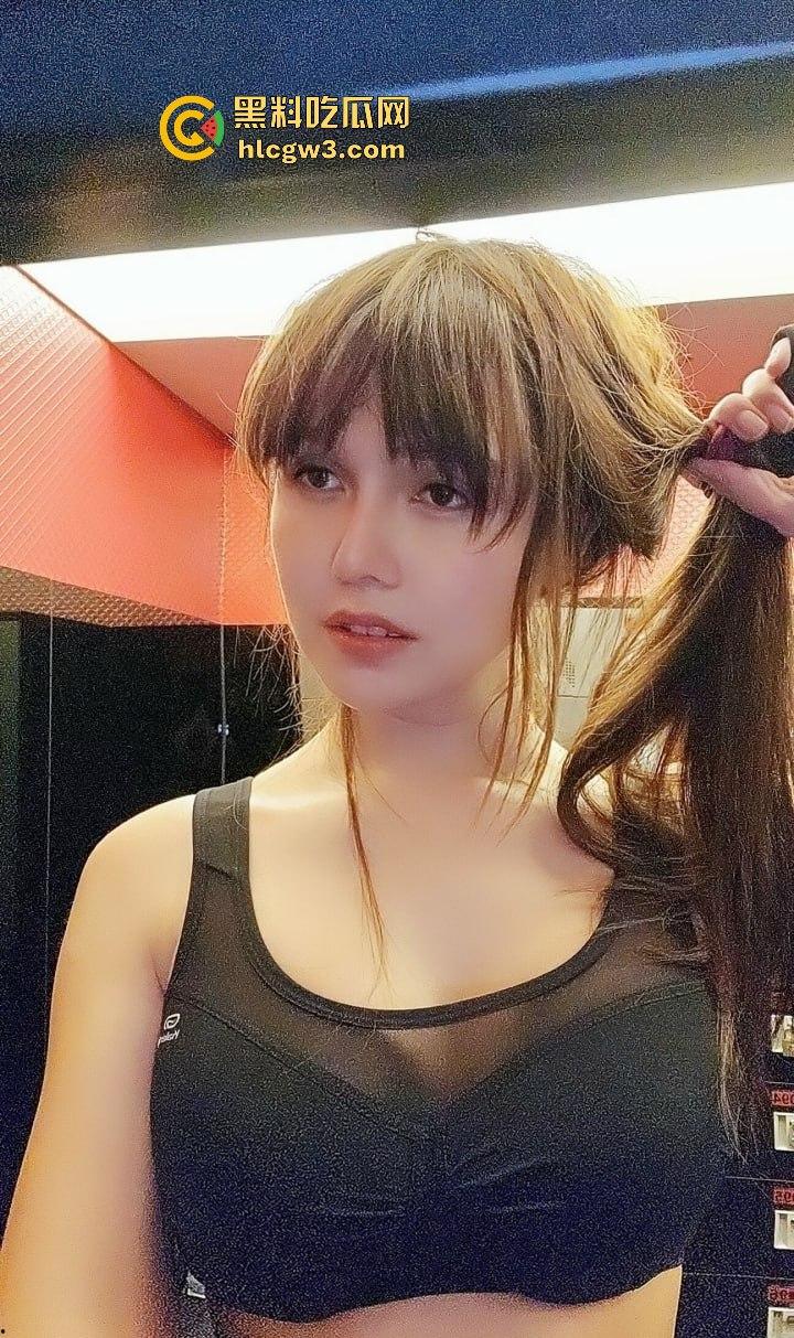 新加坡E杯混血骚货【Ada】长得像孙燕姿，OF大尺度露出，自慰撩骚男女通吃都搞！-7