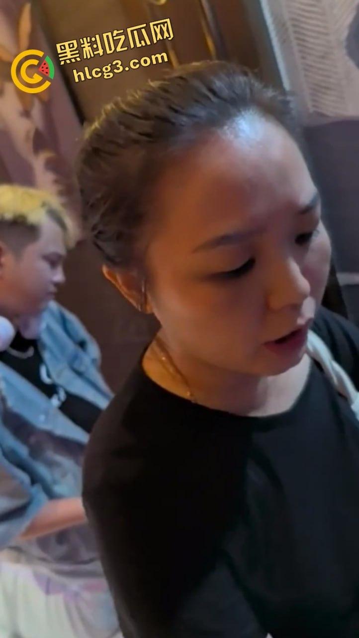 钱难赚屎难吃!广州大姐叫了个男模 不给小费反而还要男模给酒钱 不给直接给男模爆头-2