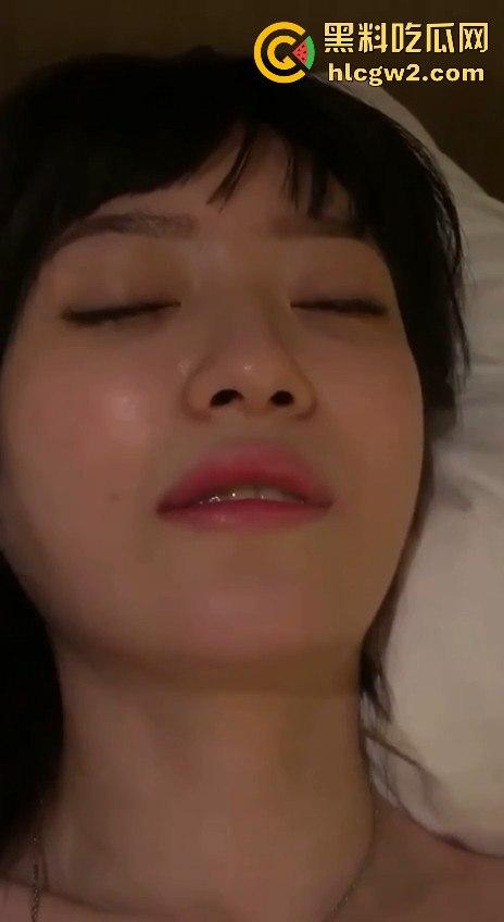 南京楼盘销售妹『吴佳怡』心甘情愿被潜规则！为了卖房主动吃鸡吧，小婊子为了能当销冠卖房卖到送逼！-14