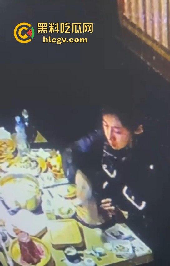 小仙女白嫖神操作!没舔狗付钱,竟拔逼毛栽赃商家,老板看傻眼!-6