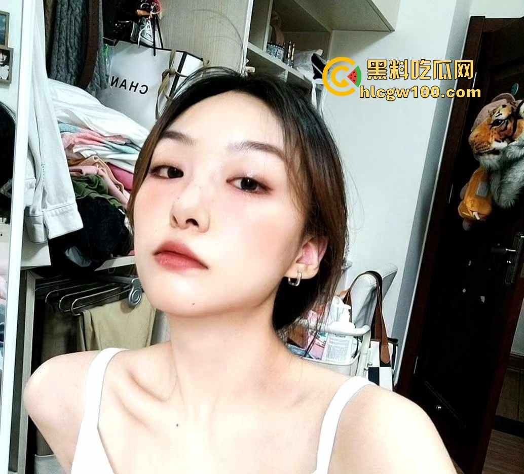 河南法院【程雯雯】被渣男前男友曝光45秒啪啪视频，清冷外表反差母狗，蜜穴美乳玩得停不下来！-2