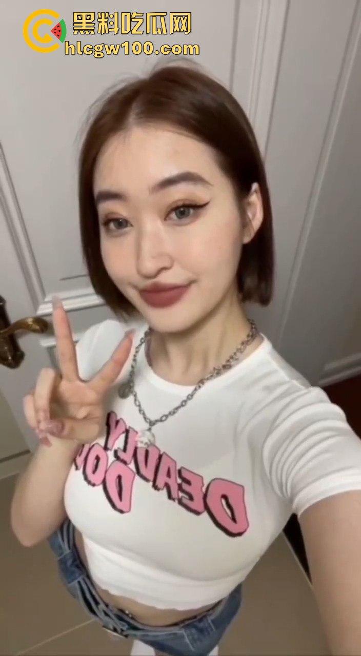 沈阳NICE CLUB酒吧高冷陪酒小姐【沈敏】醉酒被捡尸,事后清醒后还要求炮友再来一次,巨骚无比!-3