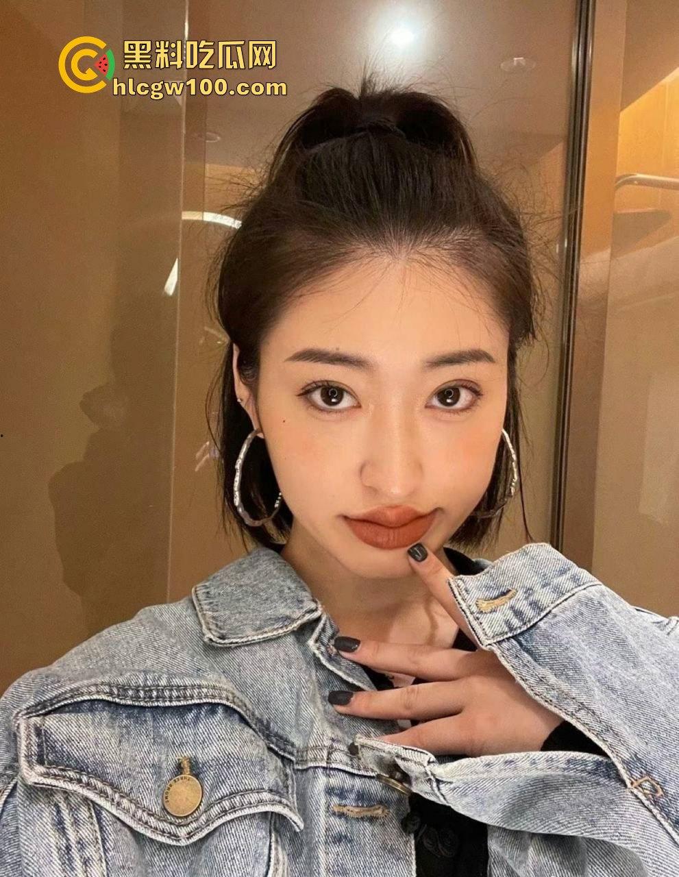 沈阳NICE CLUB酒吧高冷陪酒小姐【沈敏】醉酒被捡尸,事后清醒后还要求炮友再来一次,巨骚无比!-5