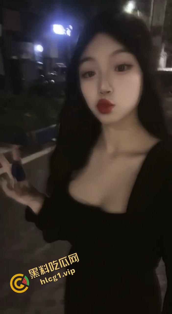 瓜友投稿曝光！冀州中学高中同学『王微欣』给闺蜜当伴娘 被单男得吃爆操！-1