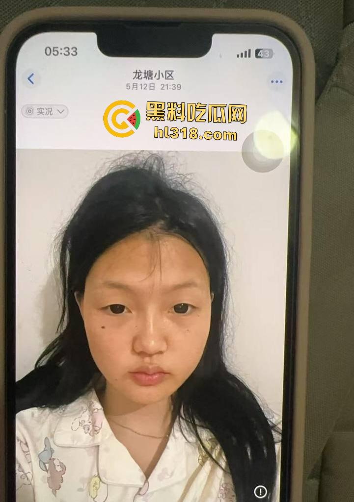 抖音【崽崽baby】真名申雅琴,价格3天一万八,手机相册还拍避孕药,这骚逼怕是炎症缠身还硬接客!-7