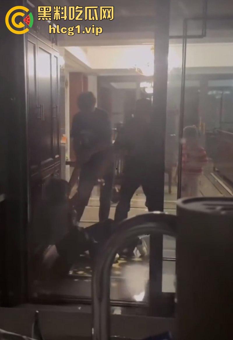 离完婚就不能见小孩？江苏泰州女子回家看小孩遭公公拳打脚踢！-14