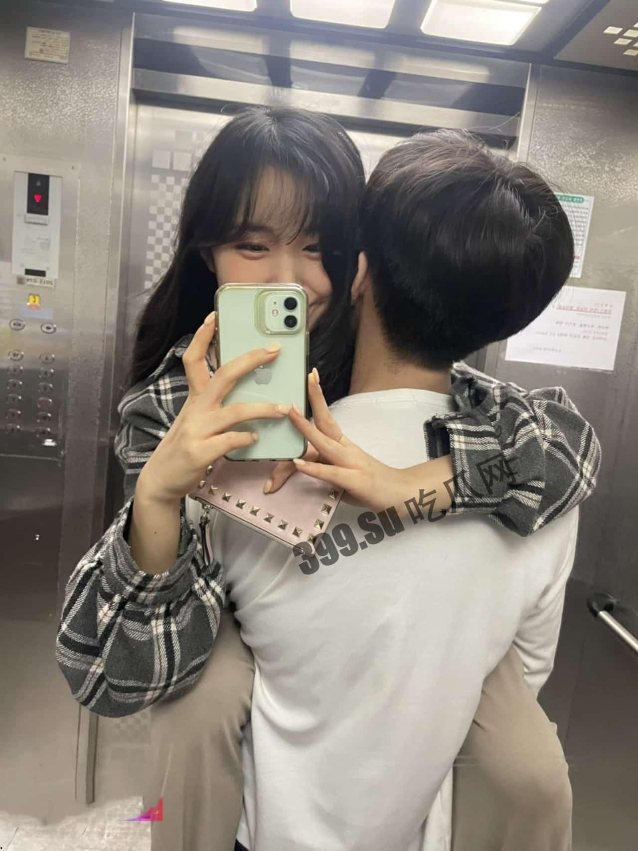 #韩国 高颜值小情侣啪啪自拍 #流出 小姐姐身材极品 给射一脸也没生气 还帮忙把屌上的舔干净 超贴心-1