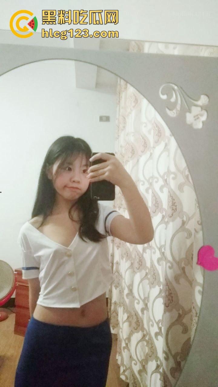 居家制服学生妹自拍大翻车！骚气十足的自慰视频外泄，网友：这小骚穴等不及了吧？-4