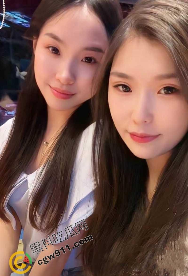 安徽良家人妻【崔晓红】偷情视频曝光:老公出差疯狂约炮,露脸舔屌撅臀爆操,趴梳妆台看着自己被爆操!-1