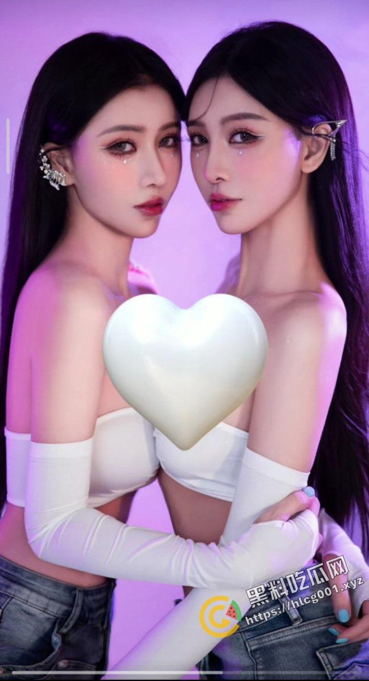 抖音粉丝超四十万的极品DJ【双胞胎B2B 】高颜值身材火辣,早期未整容未爆改发给榜一大哥的专属福利。 两个骚逼床上揉逼那一刻,我射了!-4