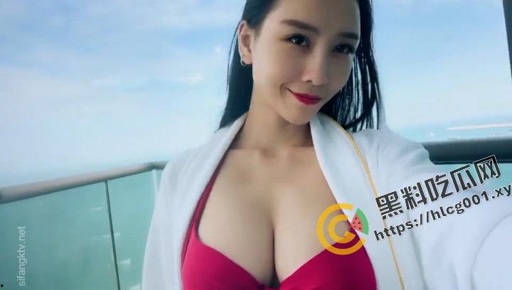 抖音粉丝超四十万的极品DJ【双胞胎B2B 】高颜值身材火辣,早期未整容未爆改发给榜一大哥的专属福利。 两个骚逼床上揉逼那一刻,我射了!-12