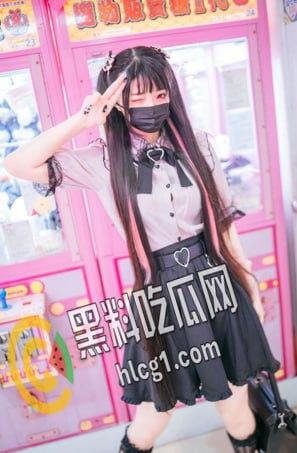 网红福利姬 落落Raku 极品女神反差萌妹 夜晚户外跳蛋大尺度自慰 写真 视图精选-2