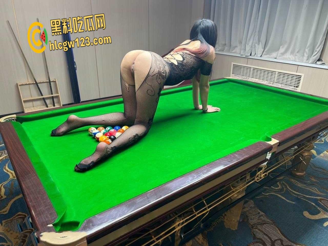 推特约炮轩轩，约炮多个颜值母狗抖音网红，还带粉丝一起玩，给粉丝微信视频直播！-8